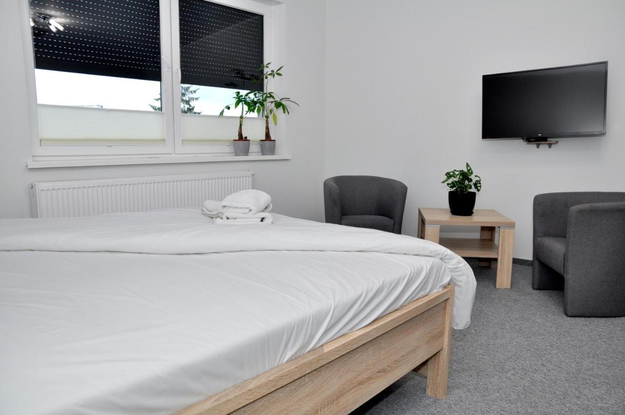 אובורינקי Pokoje, Apartamenty, Restauracja Marcus מראה חיצוני תמונה