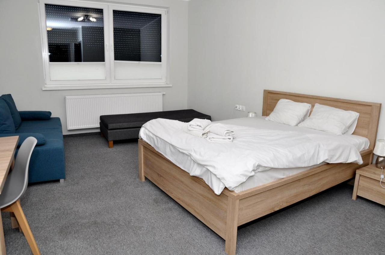 אובורינקי Pokoje, Apartamenty, Restauracja Marcus מראה חיצוני תמונה