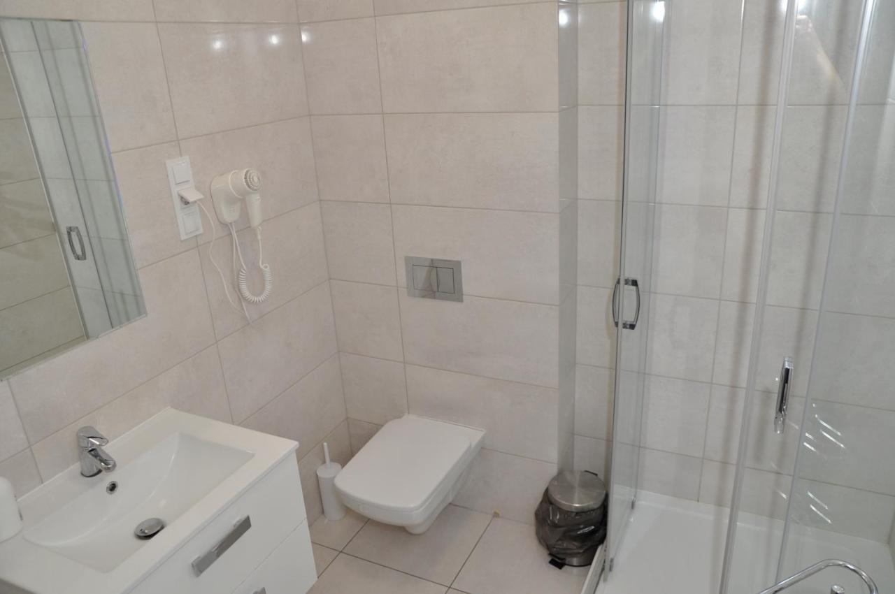 אובורינקי Pokoje, Apartamenty, Restauracja Marcus מראה חיצוני תמונה