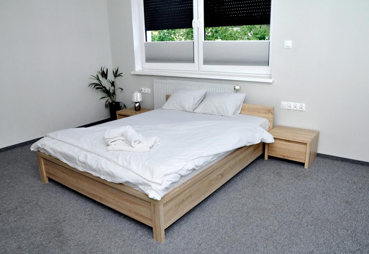 אובורינקי Pokoje, Apartamenty, Restauracja Marcus מראה חיצוני תמונה